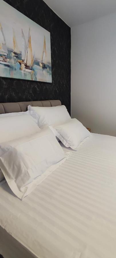 Apartment Denis Крк Екстер'єр фото